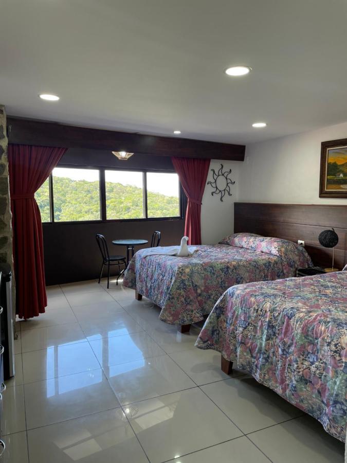 Cabinas Vista Al Golfo Bed & Breakfast