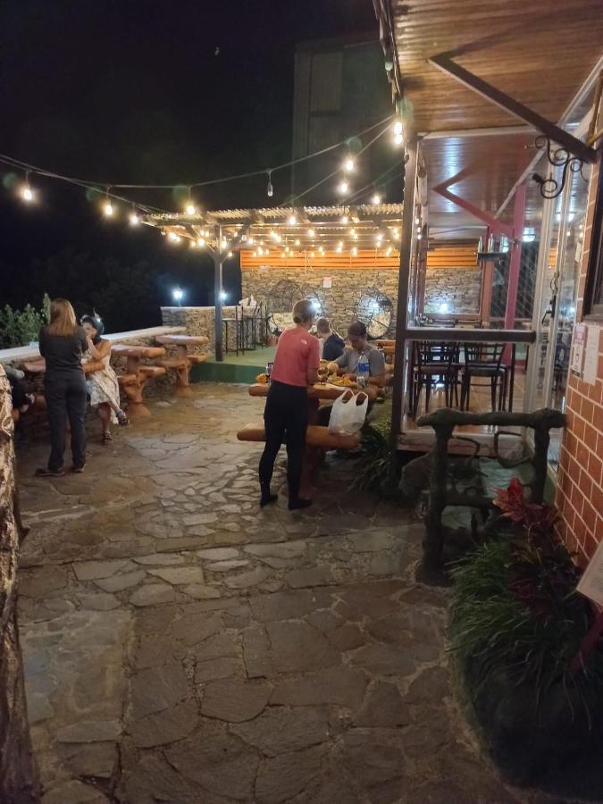 Bed and breakfast Cabinas Vista Al Golfo 2*