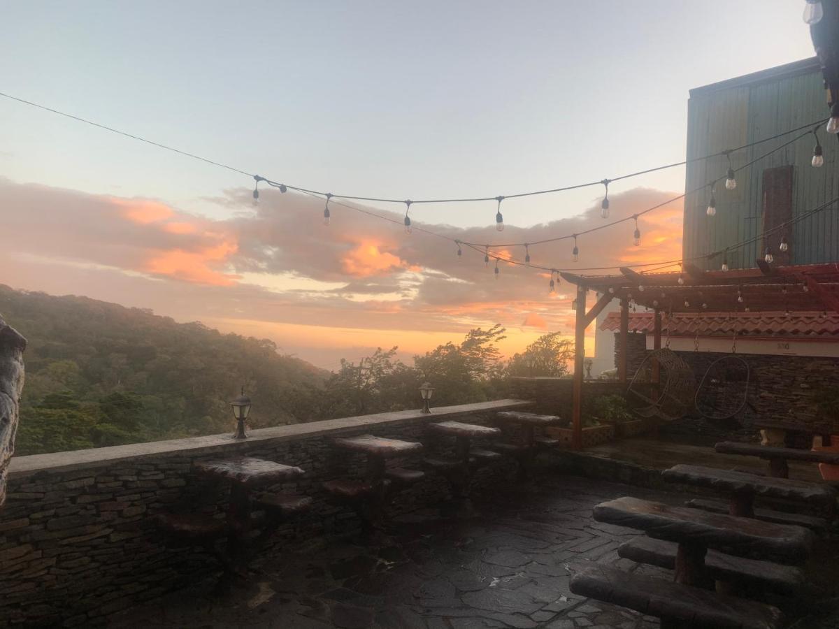 Cabinas Vista Al Golfo Bed and breakfast Monteverde